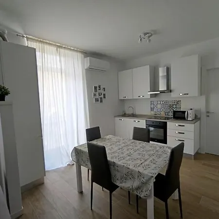 Vakantiehuis La Casa Di Alice In Centro Bergamo